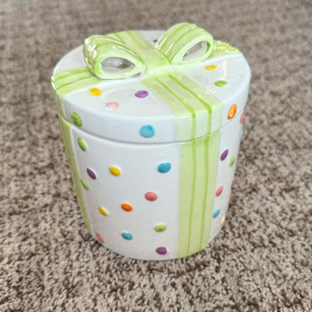 Ceramic Present Gift Lidded Jar Container 4.5"